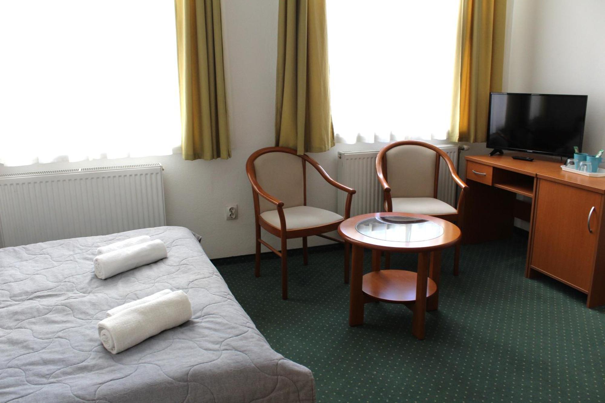 Broadway City Guesthouse Budapest Exteriör bild