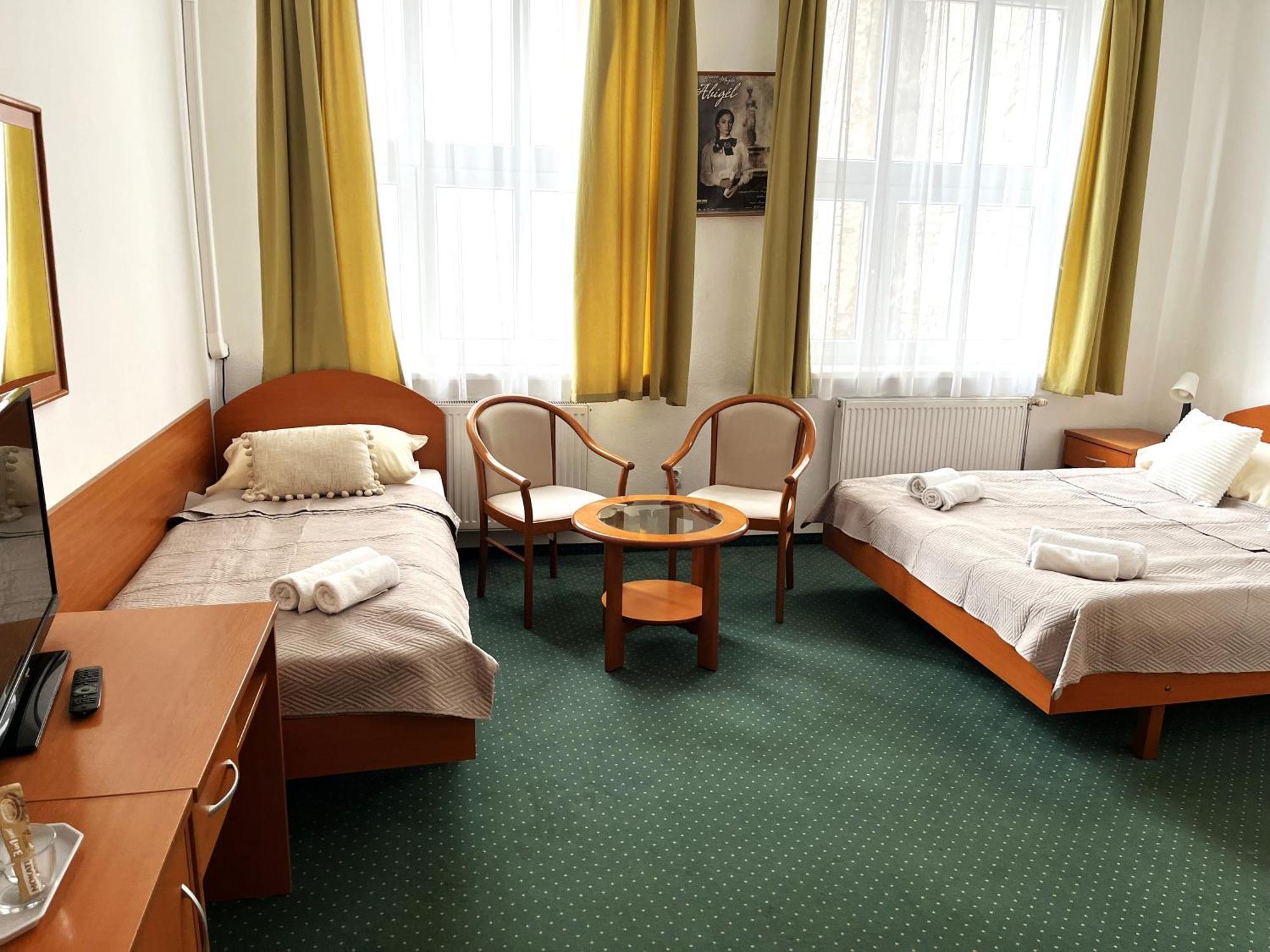 Broadway City Guesthouse Budapest Exteriör bild
