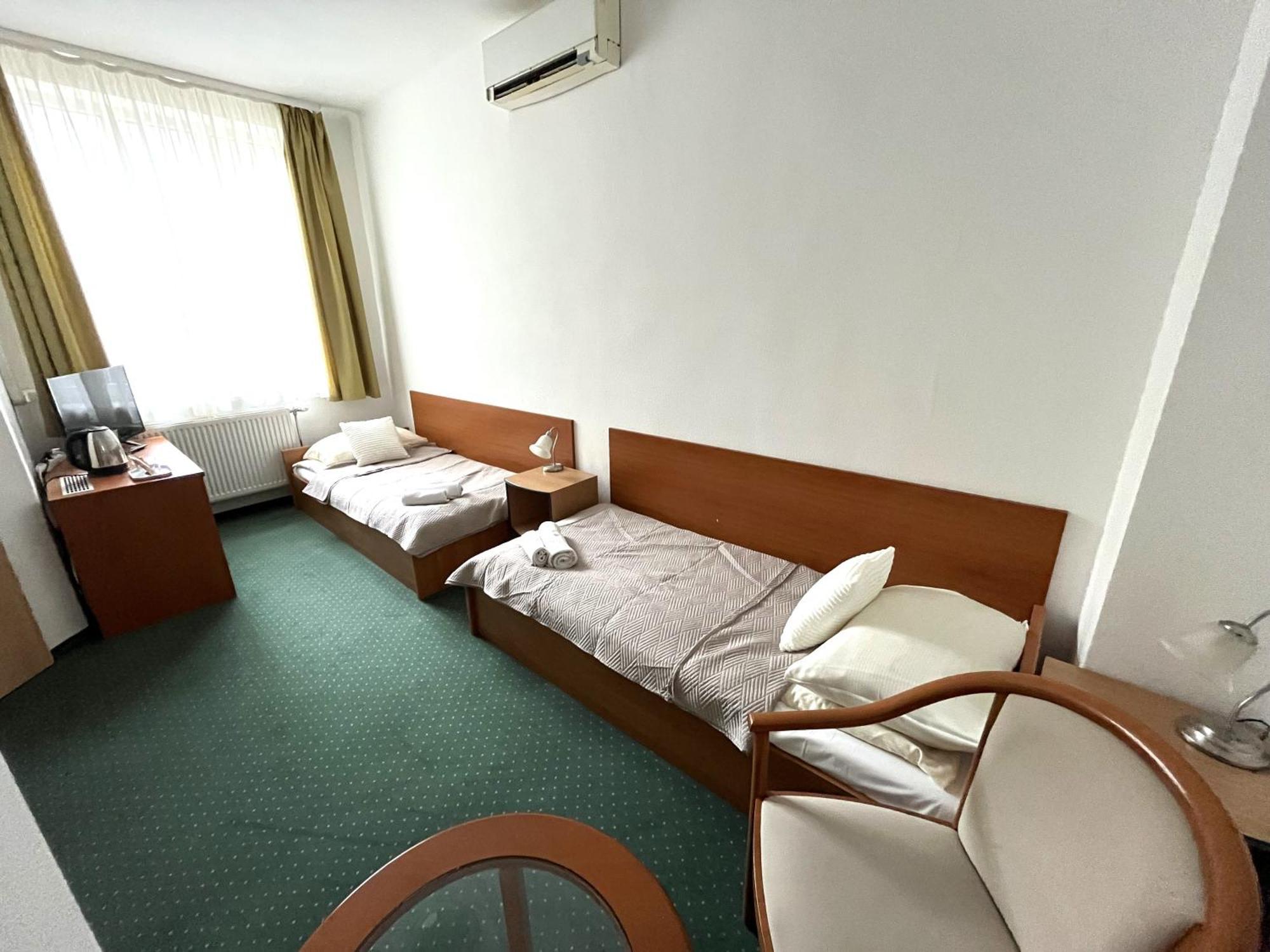 Broadway City Guesthouse Budapest Exteriör bild